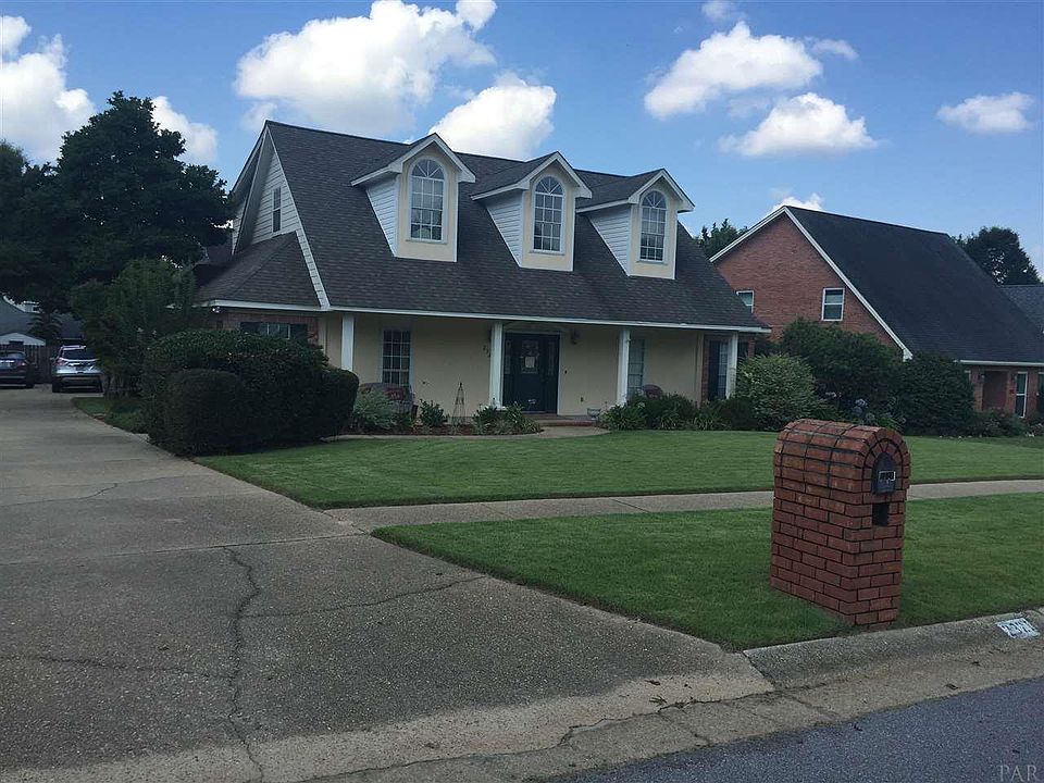 1st image of 2321 Oxford Dr