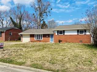 717 Spruce Rd, Newport News, VA 23601