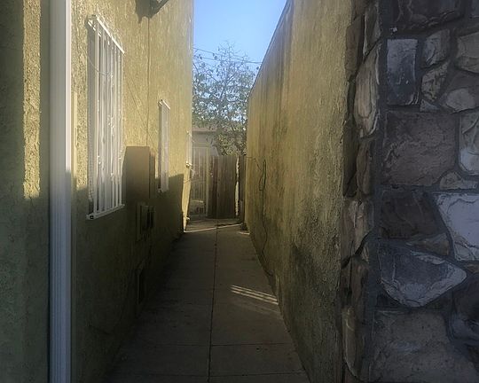 5th image of 1848 S Longwood Ave