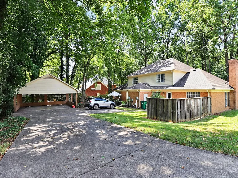101 Cabell Way — Photo 23
