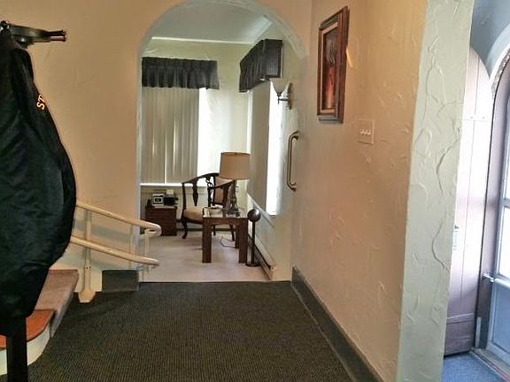 2nd image of 5325 Pointe Dr