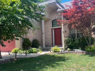 39419 Dorchester Cir, Canton, MI 48188