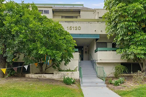 15120 Magnolia Blvd #211 Photo 1