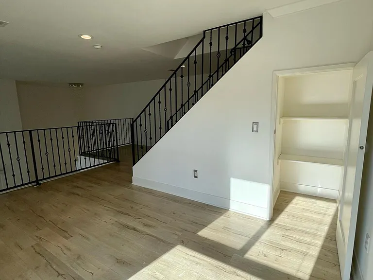 Mezzenine