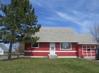 201 Fairfax Rd, Hoyt Lakes, MN 55750