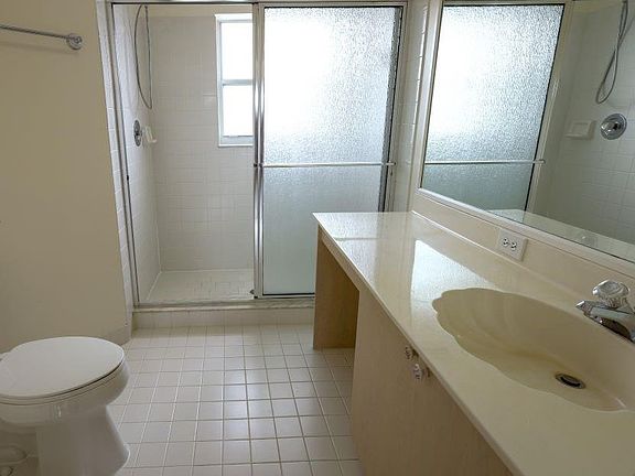 5th image of 6756 NW 69th Ct