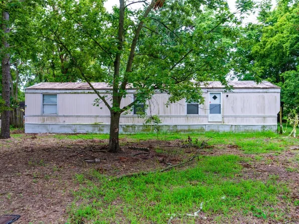 413 Oak St, Lepanto, AR 72354