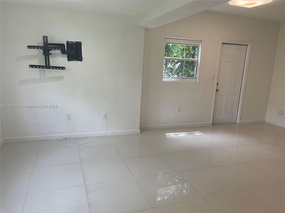 1st image of 20 NW 45th St #1A
