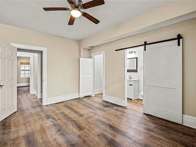 S Elizabeth Pl NW — Photo 15
