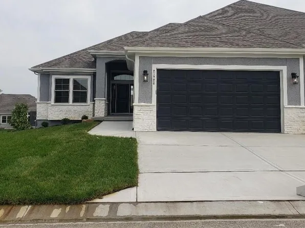 21724 W 116th Pl, Olathe, KS 66061