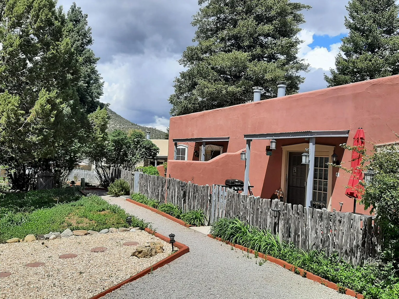 2 bed, 900 sqft, $1,400 — Photo 3