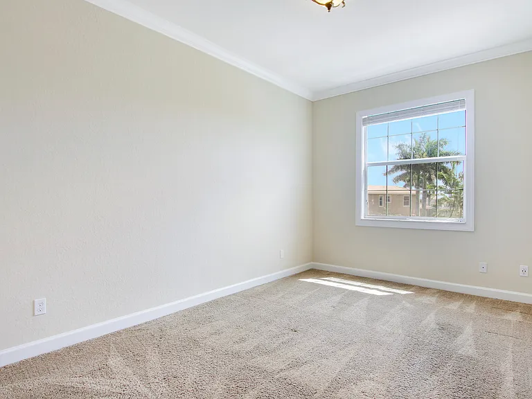 12101 SW Aventino Dr — Photo 36