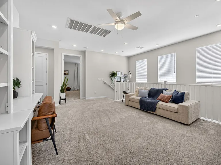 10662 Carnes Ave — Photo 17