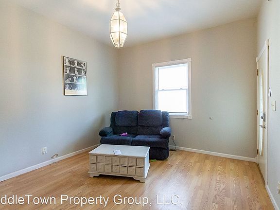 4th image of 804 W Ashland Ave
