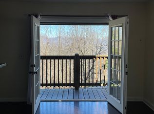 332 Calhoun Ridge Dr #2, Waynesville, NC 28786