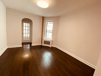 Rented by Metropolis Real Estate of Manhattan