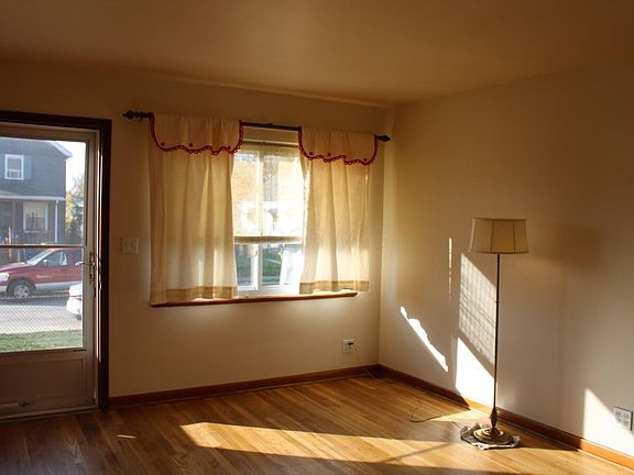 4th image of 2550 Osceola Ave