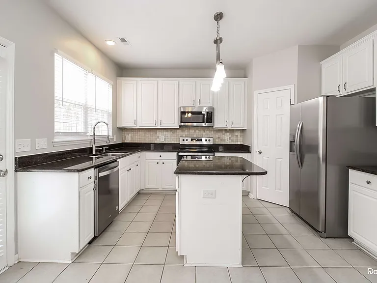 4583 Fairport Ct — Photo 2