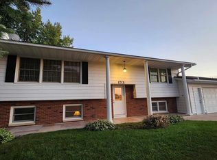 1713 Plainview Ln, Albert Lea, MN 56007