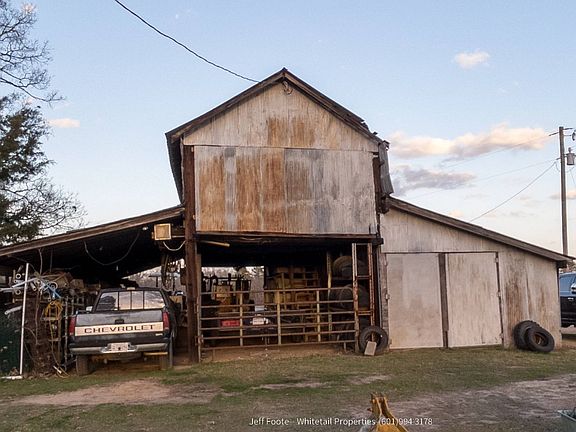 5th image of 1885 Carsley Rd