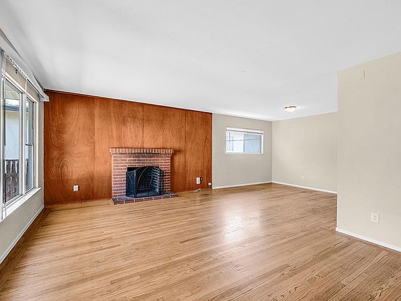 2nd image of 861 Santa Lucia Ave