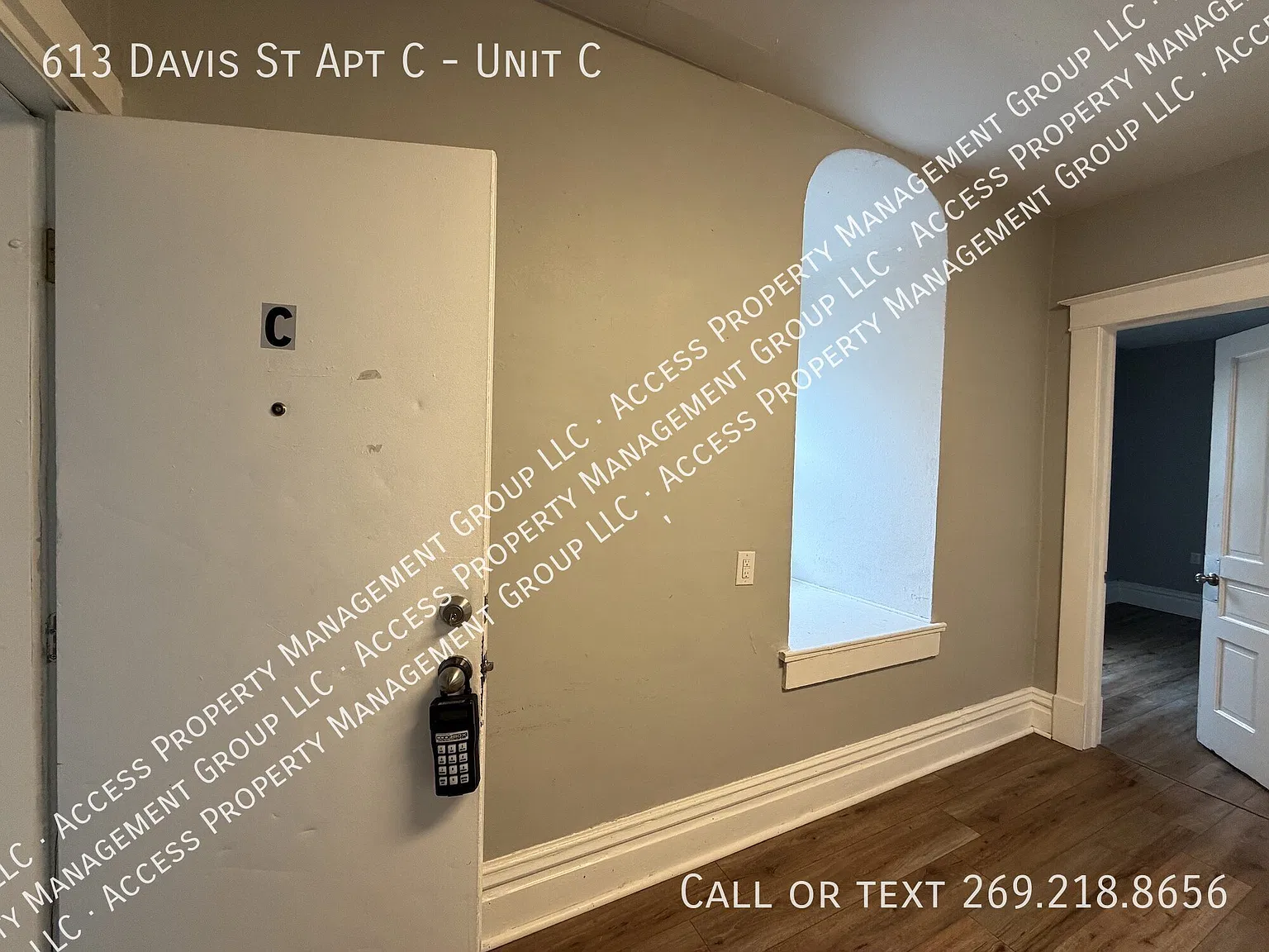 2BR townhome for rent on Davis St! — Photo 1