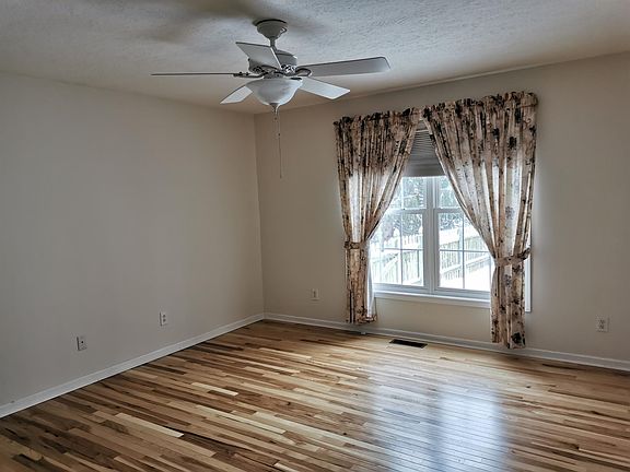 4th image of 916 S Brighton Crst