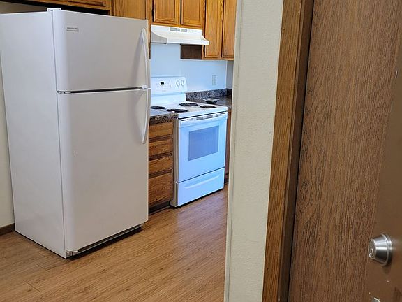 2nd image of 1601 Aspen Dr APT 301