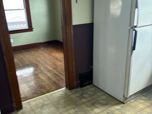 5th image of 3418 W 45th St Unit 2