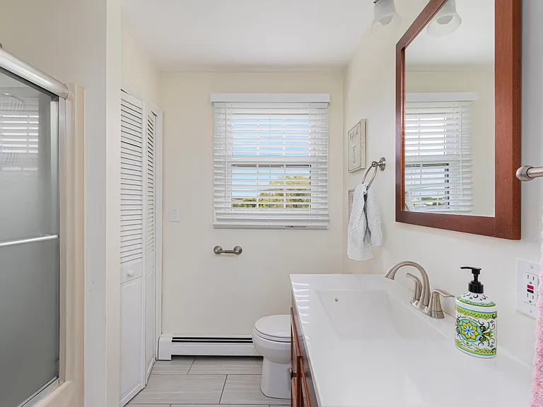 4 Maloney Ln — Photo 22