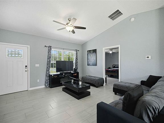 3rd image of 17725 SW 31ST AVENUE