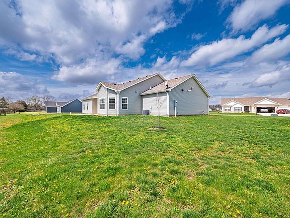 4th image of 4701 W Clearlake Ct