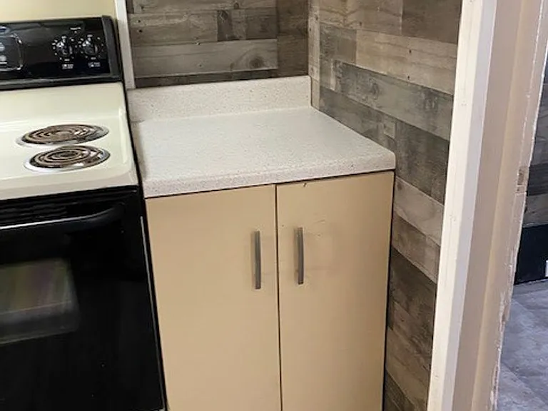 1021 Monument St — Photo 15