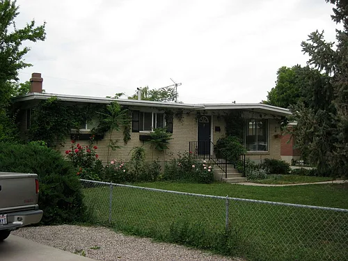 2902 S Zenith Cir Photo 1