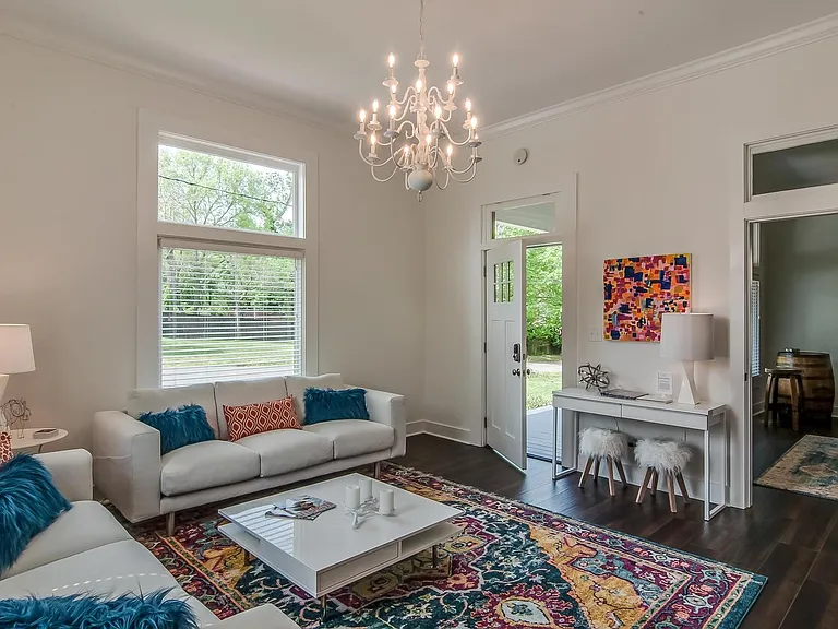 11 Waters Ave — Photo 8