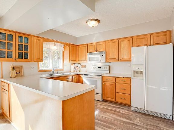 2nd image of 391 E Horseshoe Dr