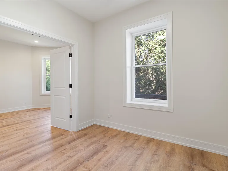 839 N Rockwell St #2R — Photo 6