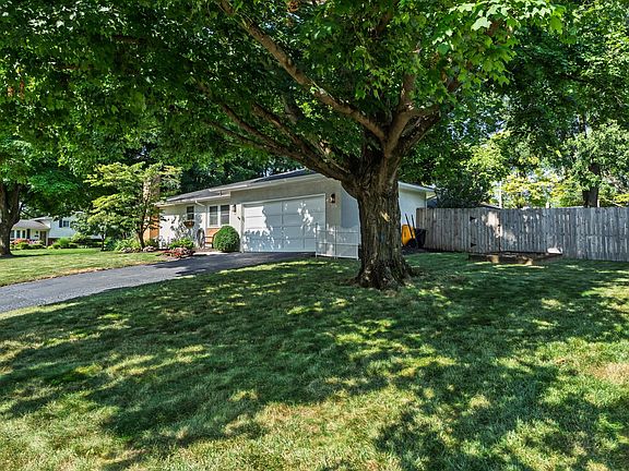 4th image of 1102 Kennington Ave