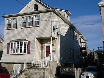4th image of 126 Midland Ave