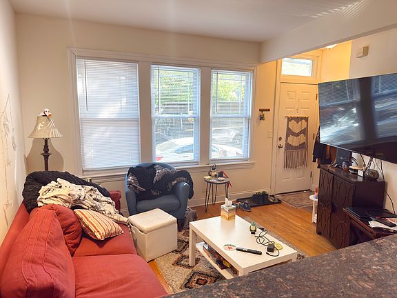 2nd image of 1738 W Altgeld St APT 1