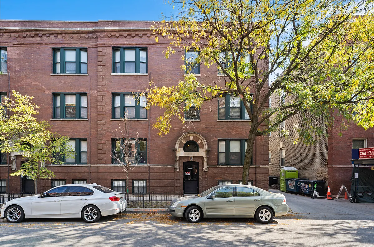 Building Photo - 3115 N Sheffield Ave