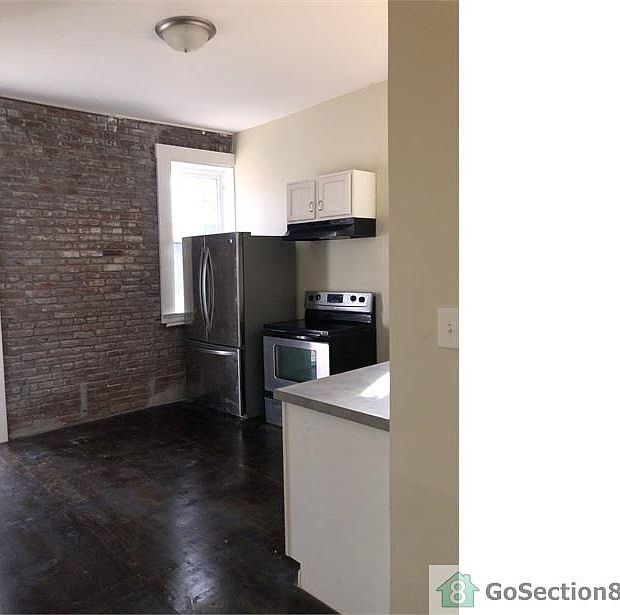 1st image of 2128 Adelaide Ave #1F