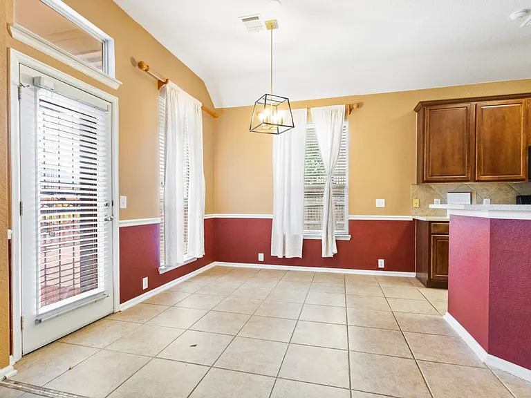 3527 Mendocino Park — Photo 7