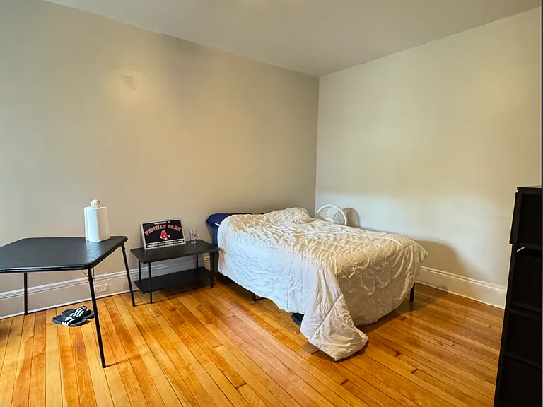 104 Strathmore Rd #2 — Photo 18