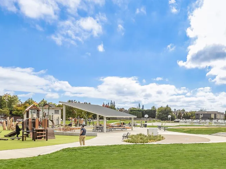 The Tennyson At Crescent Village — Photo 16