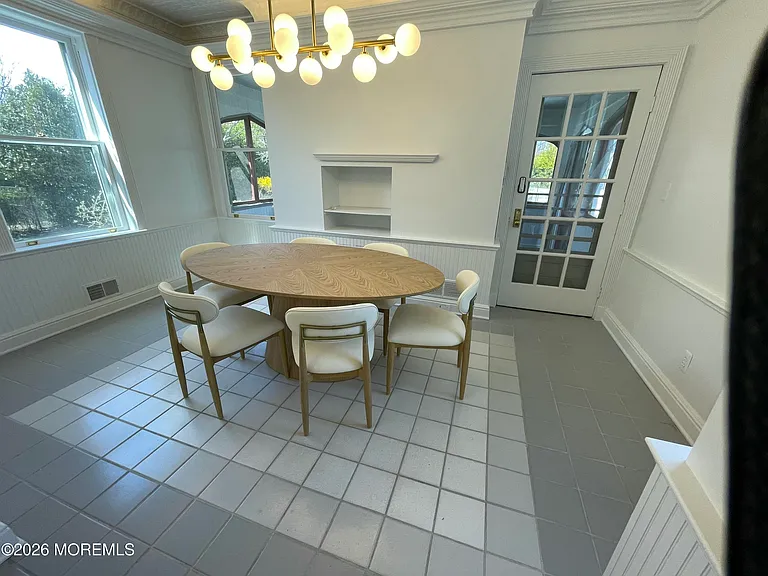 211 Cedar Ave — Photo 15