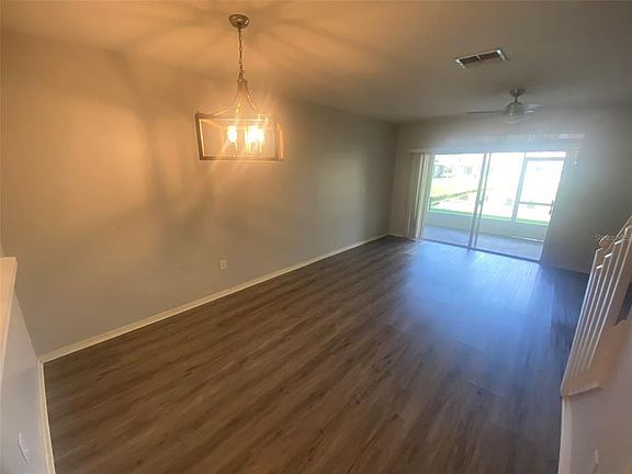 5th image of 1304 Throckmorton Dr