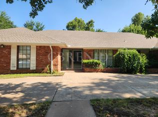 3513 Chickadee Ln, Enid, OK 73703