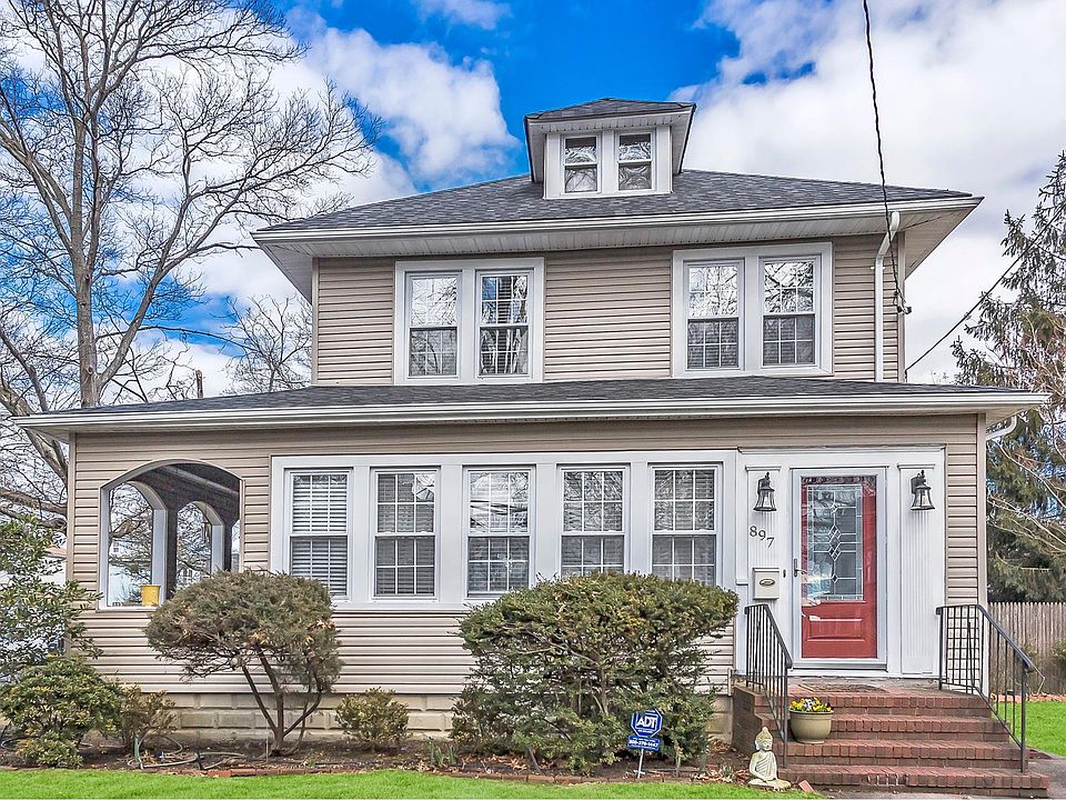 1st image of 897 Stanton Ave