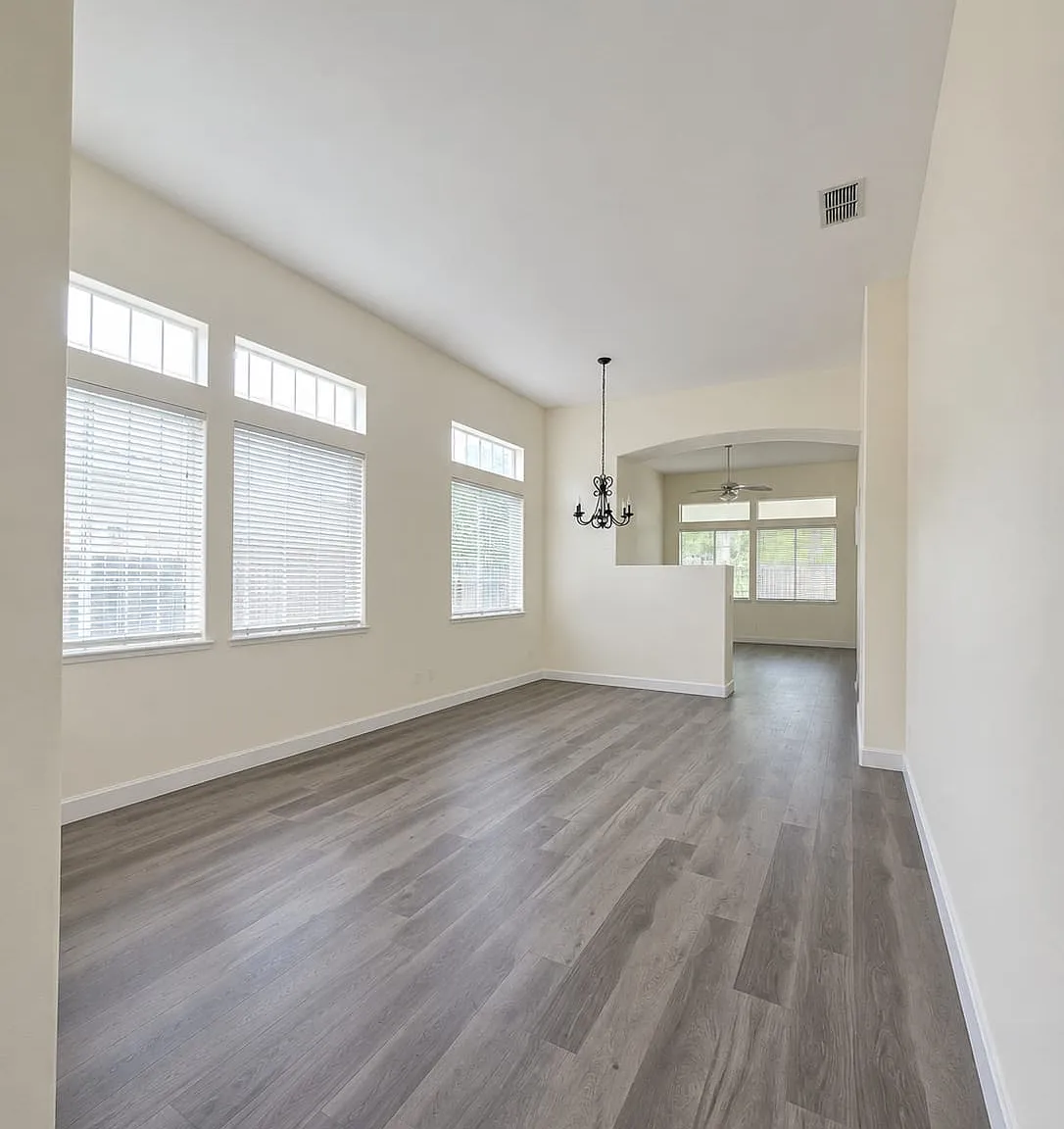 4 bed, 1920 sqft, $3,300 — Photo 3
